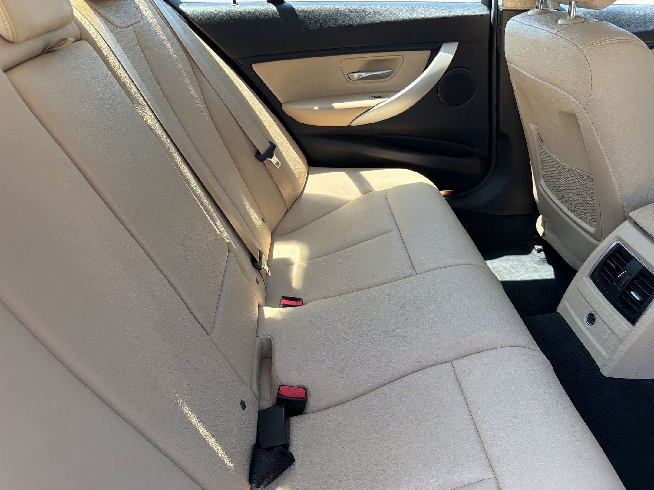 Used 2018 BMW 320i Sedan RWD image 30