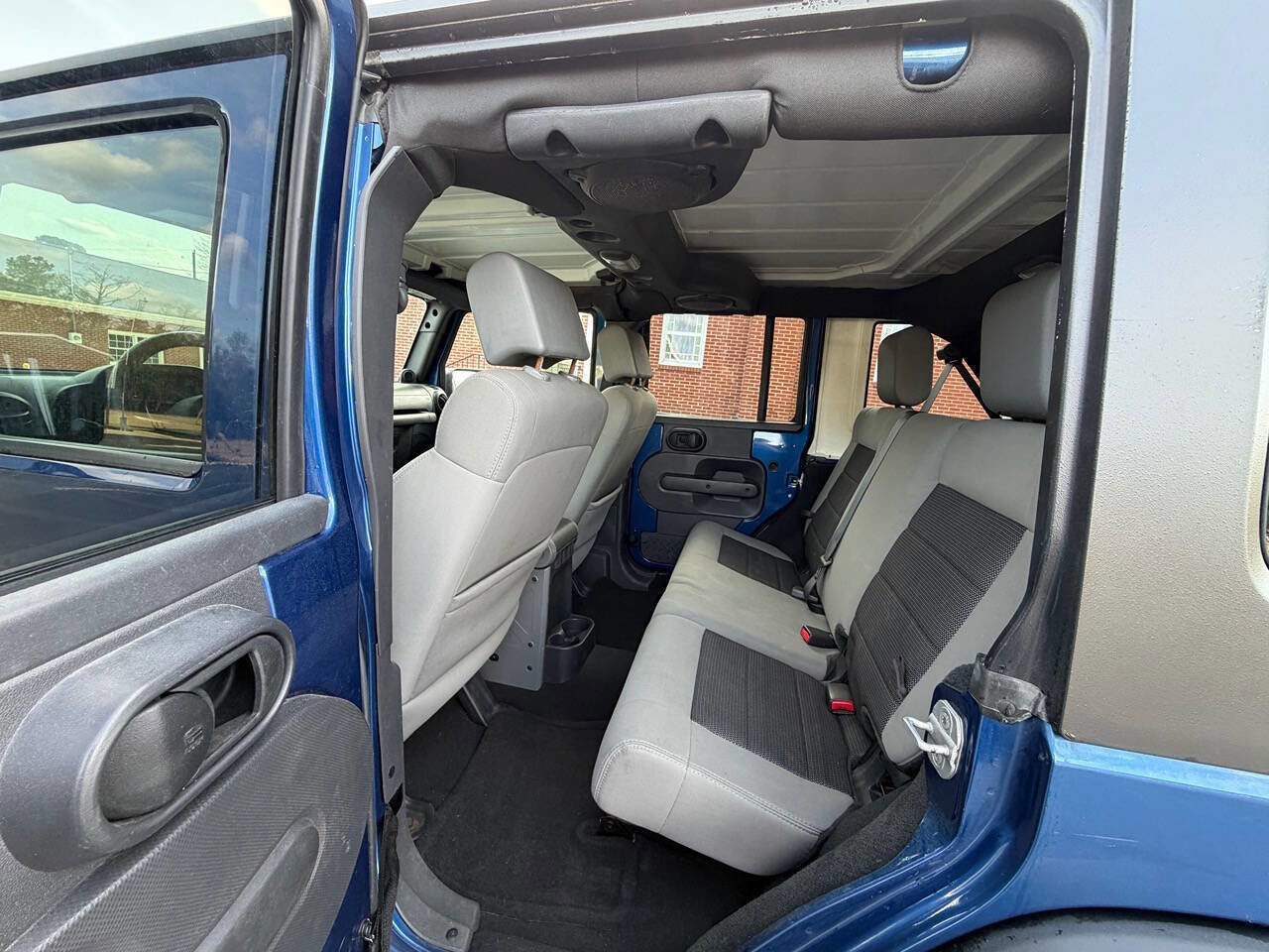 Used 2010 Jeep Wrangler Unlimited Sport image 13