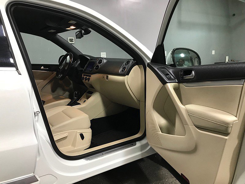 Used 2016 Volkswagen Tiguan R-Line image 12