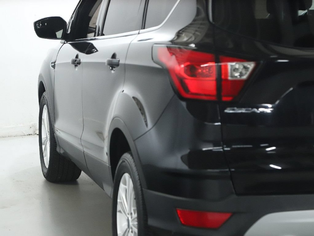 Used 2019 Ford Escape SE FWD image 40