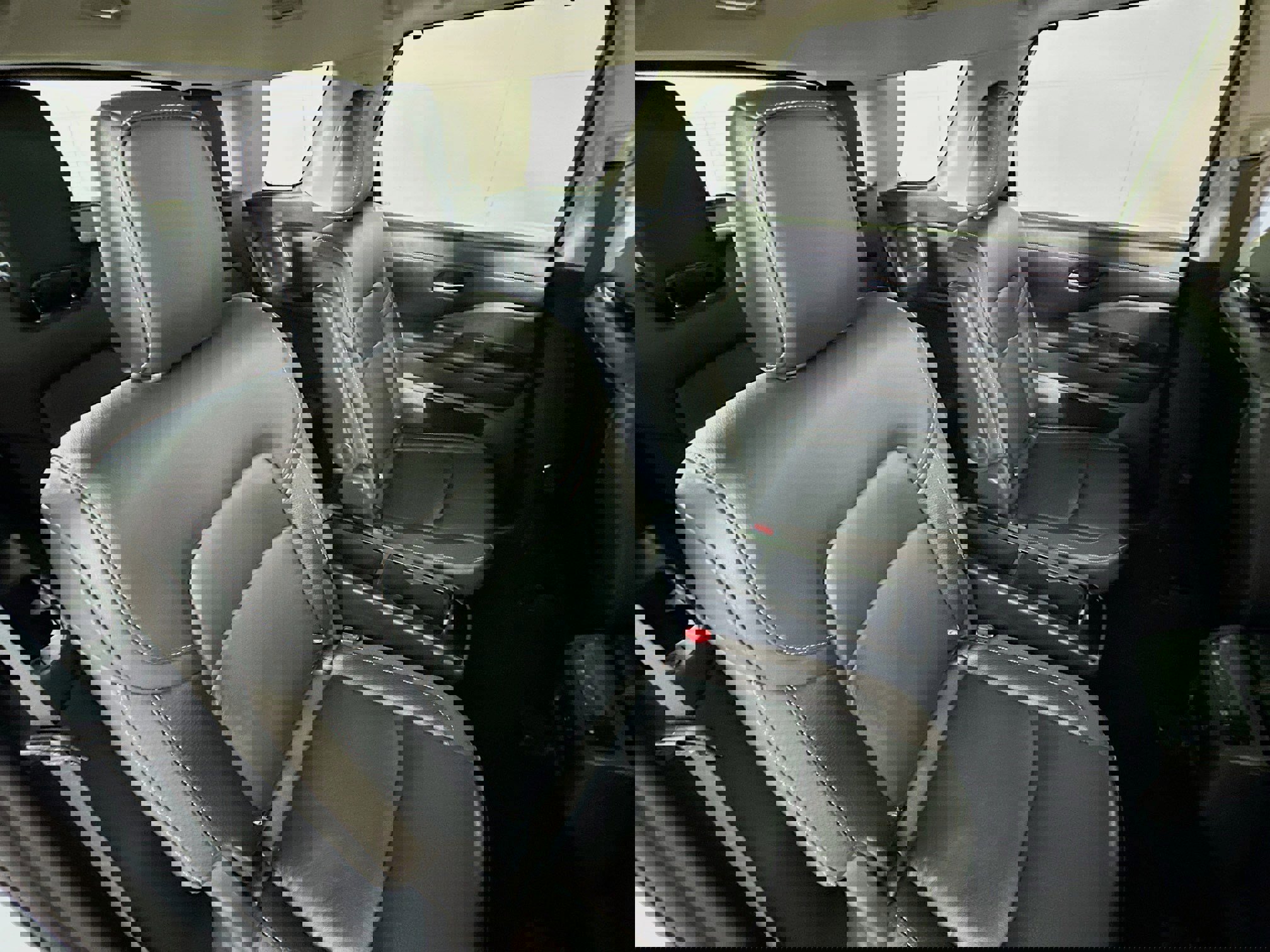 Used 2024 Nissan Pathfinder SL w/ SL Premium Package image 29