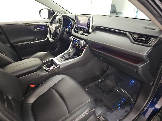 Used 2020 Toyota RAV4 Limited AWD/4WD image 36