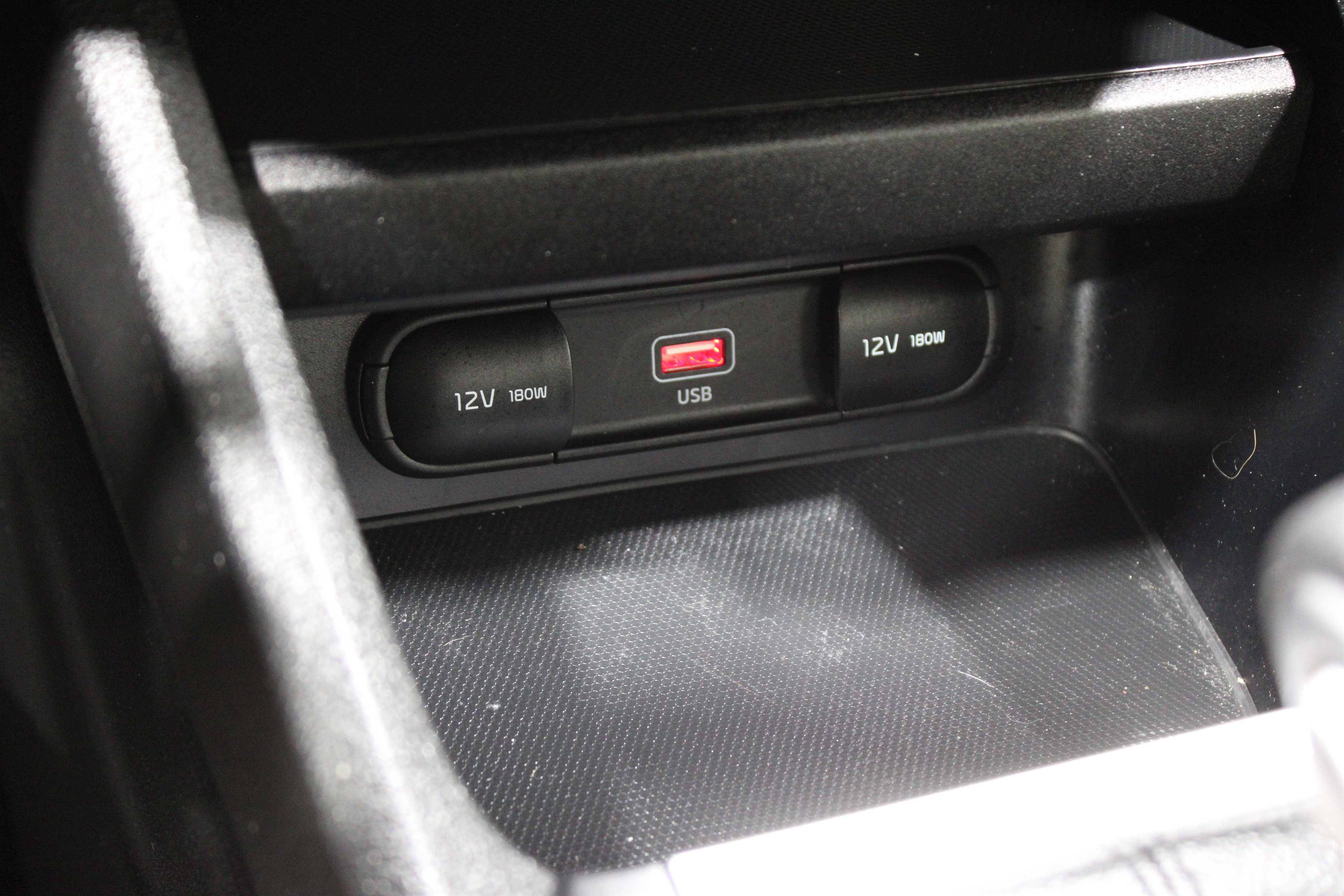 Used 2023 Kia Forte LXS w/ LXS Technology Package FWD image 17