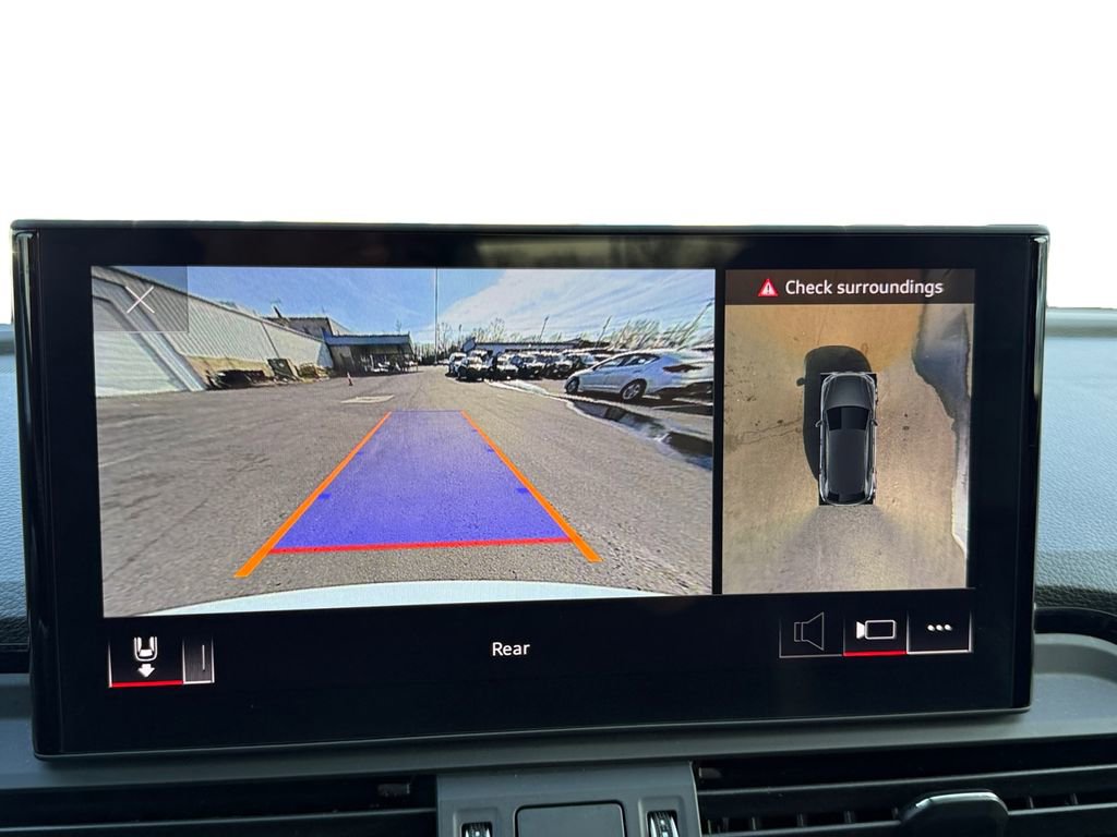 Used 2022 Audi SQ5 Premium Plus w/ Premium Plus Package image 15