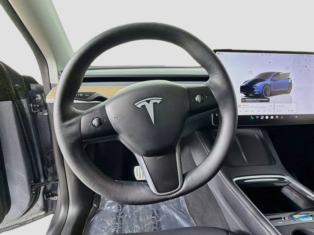 Used 2024 Tesla Model Y Performance AWD/4WD image 11