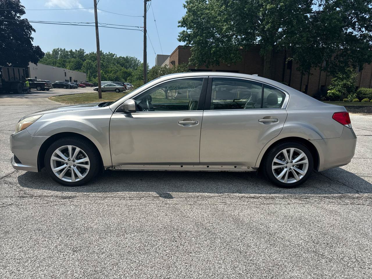 Used 2014 Subaru Legacy 2.5i Premium AWD/4WD image 8