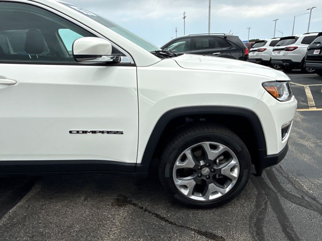 Used 2017 Jeep Compass Limited AWD/4WD image 15