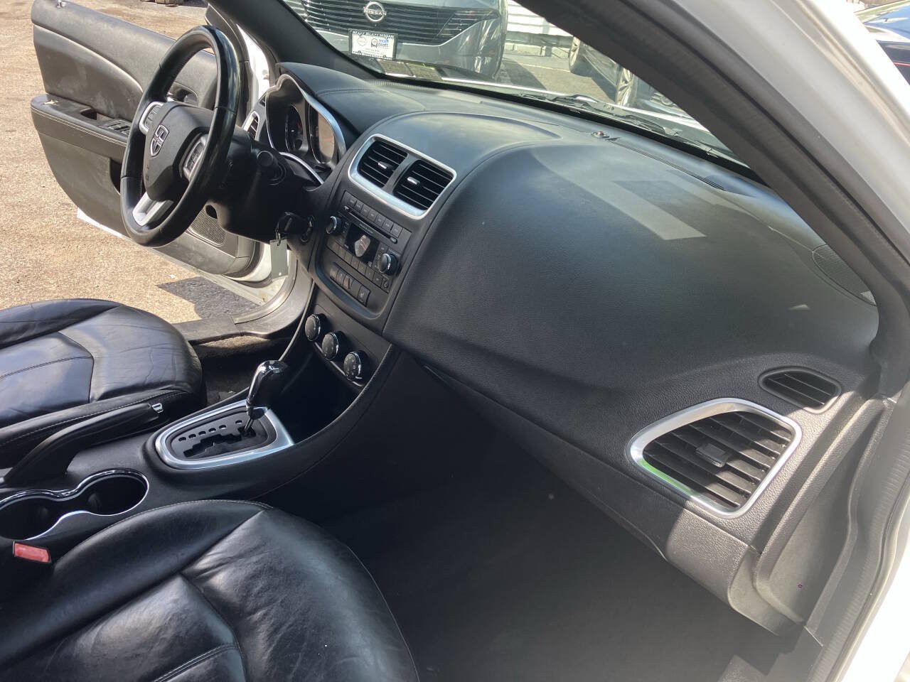 Used 2014 Dodge Avenger SXT w/ Rallye Appearance Group FWD image 23