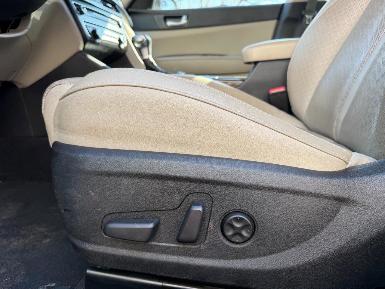 Used 2017 Kia Optima EX image 20