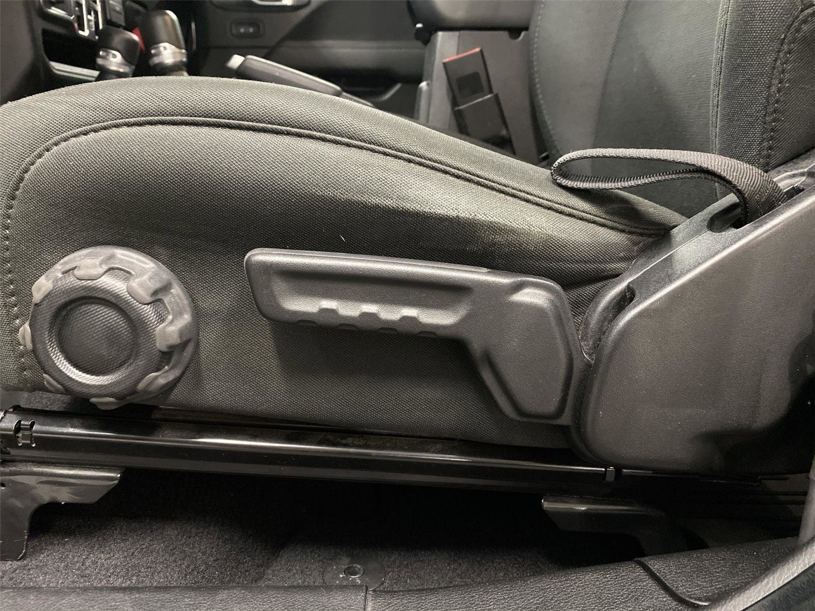 Used 2021 Jeep Wrangler Unlimited Sahara w/ Uconnect 4C Nav & Sound Group image 18