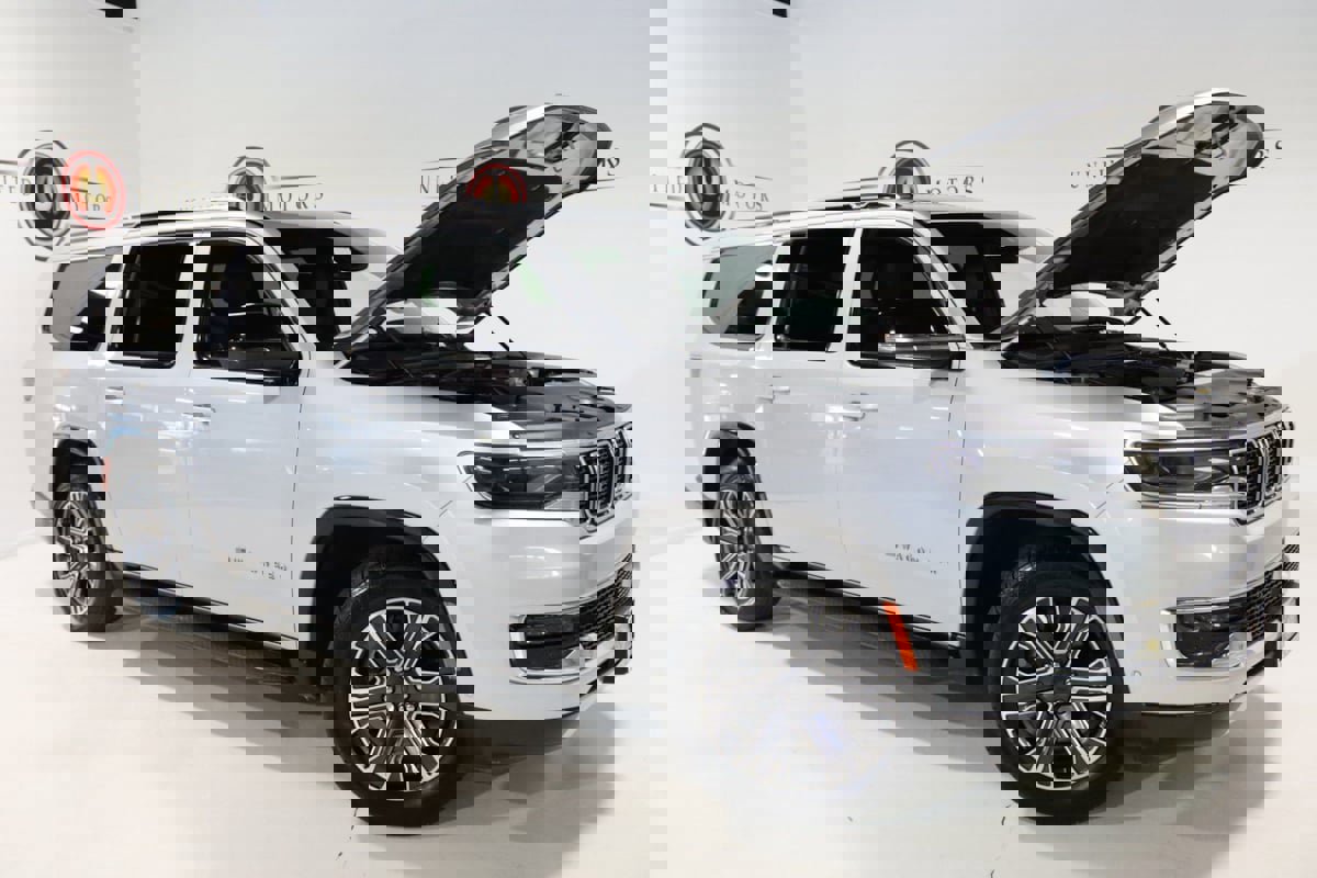 Used 2024 Jeep Wagoneer L Series II w/ Flexible Seating Group image 30