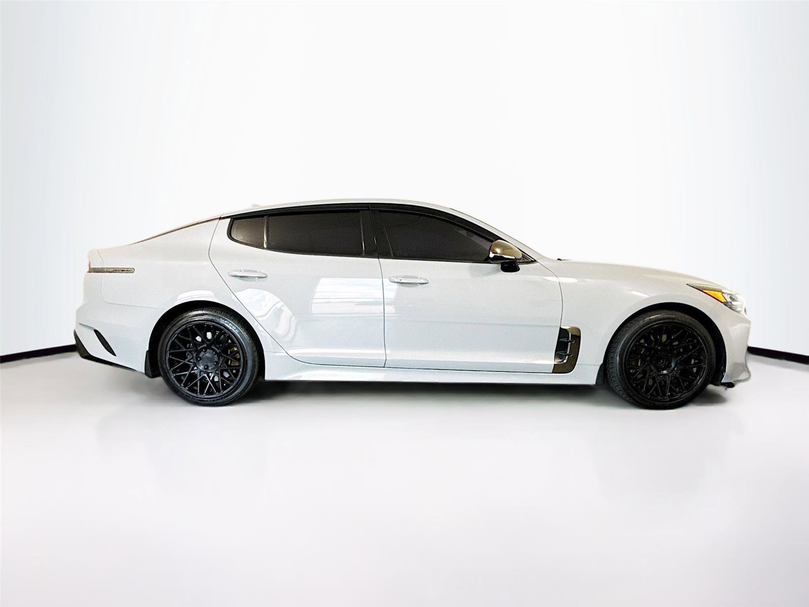 Used 2022 Kia Stinger GT-Line RWD image 31