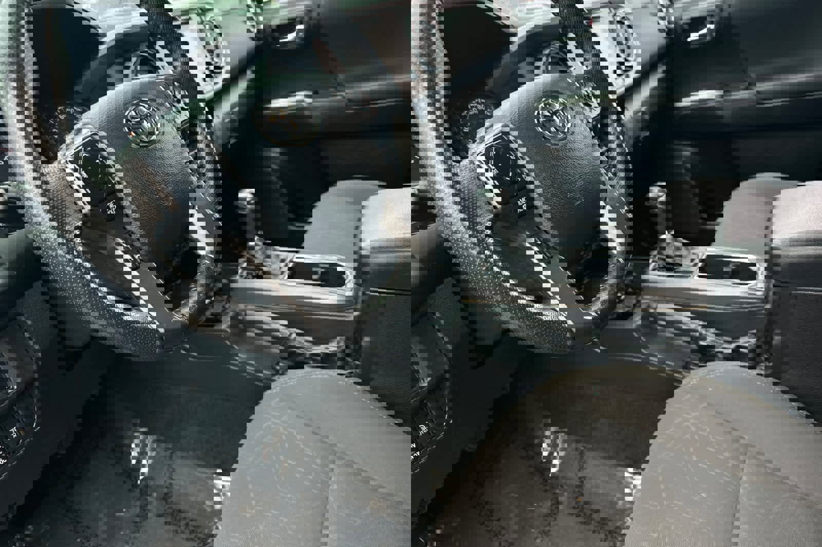 Used 2019 Toyota Tacoma TRD Sport image 12