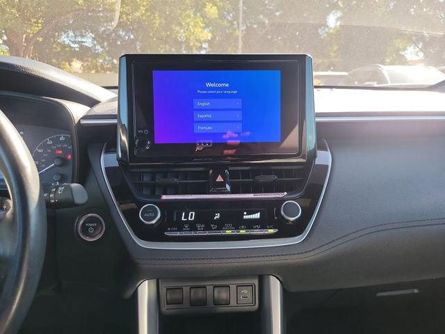 Used 2023 Toyota Corolla Cross SE image 19