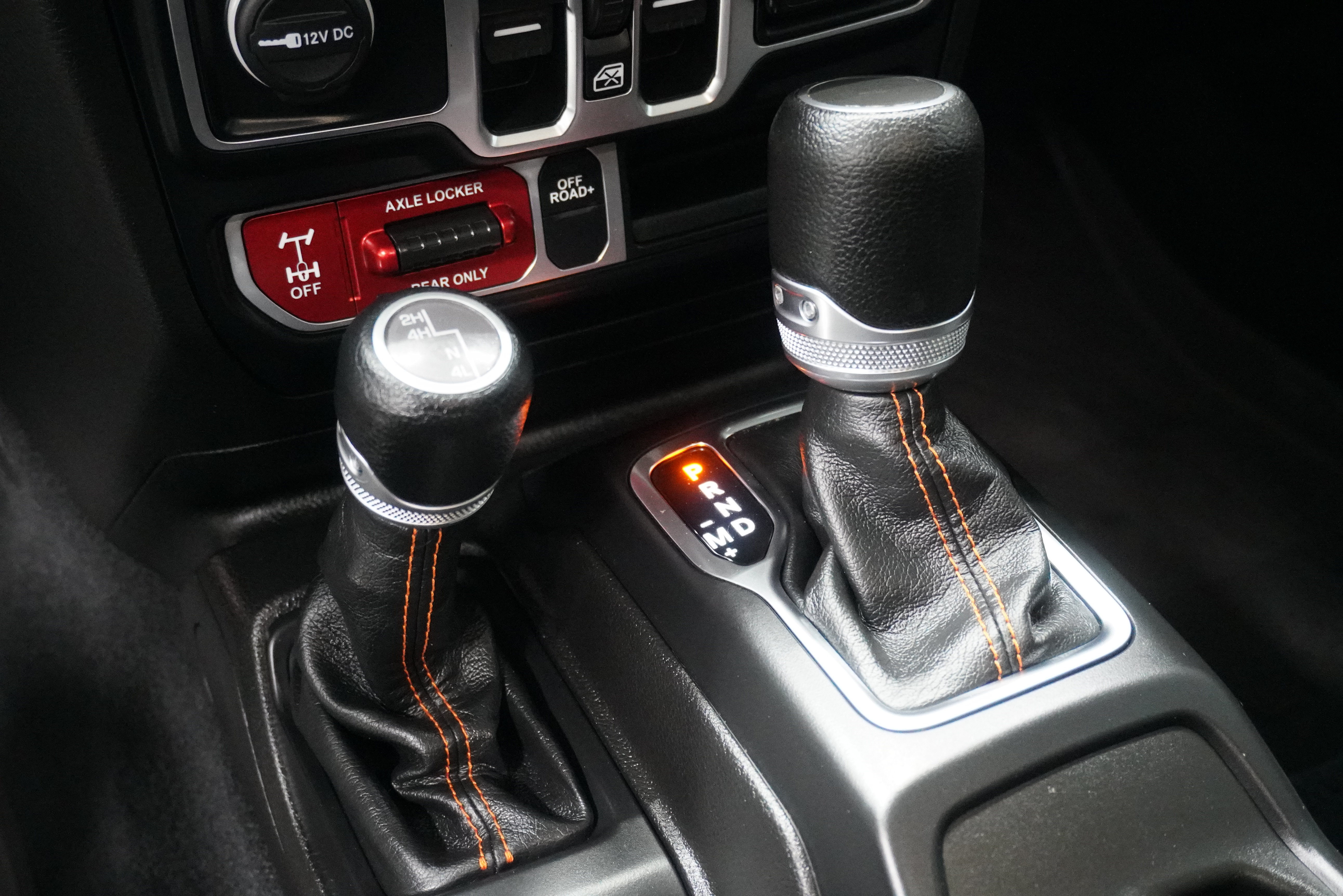 Used 2023 Jeep Gladiator Mojave w/ LED Lighting Group AWD/4WD image 24