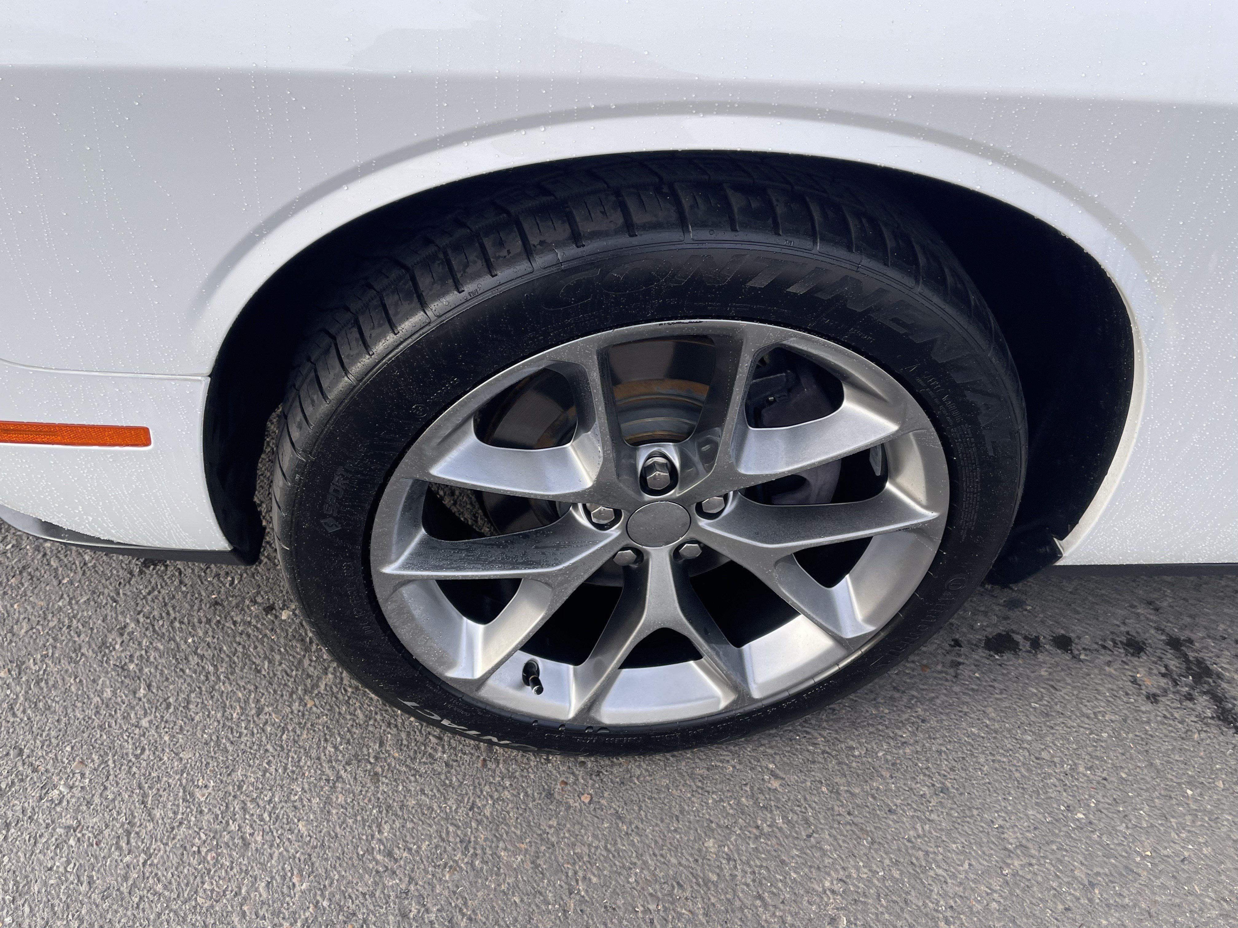 Used 2020 Dodge Challenger SXT w/ Plus Package RWD image 9