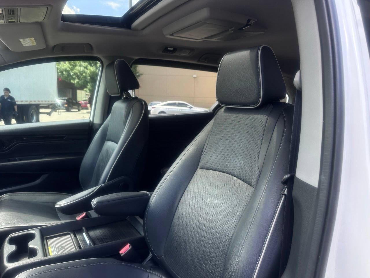 Used 2022 Honda Odyssey Elite image 28