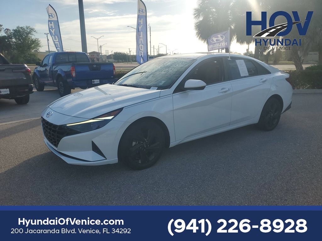 Certified 2022 Hyundai Elantra SEL image 5