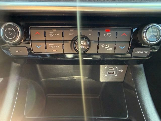 Used 2024 Jeep Compass Latitude w/ Convenience Group image 25