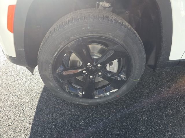 New 2025 Jeep Grand Cherokee L Limited image 8