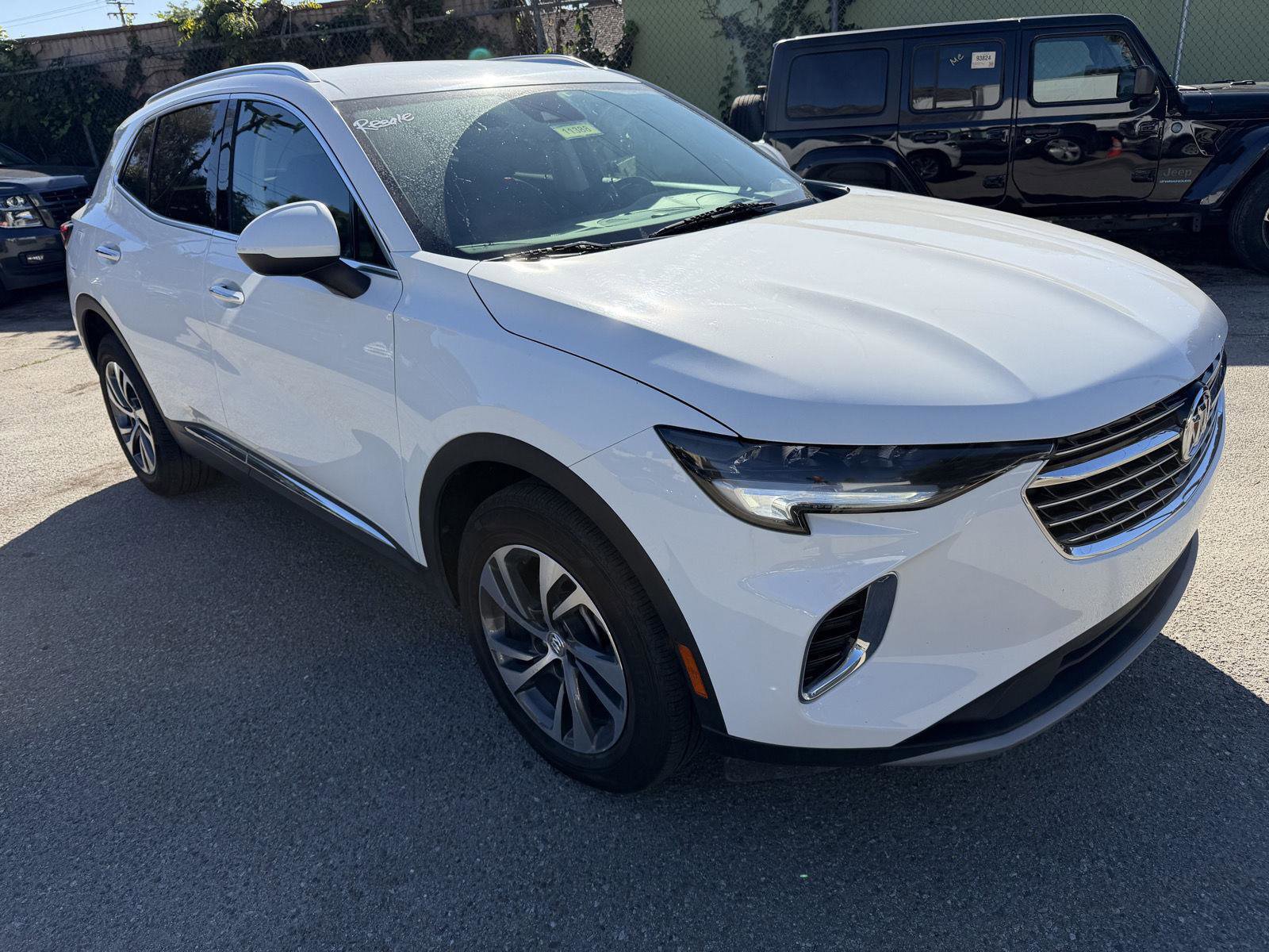 Used 2023 Buick Envision Essence image 2