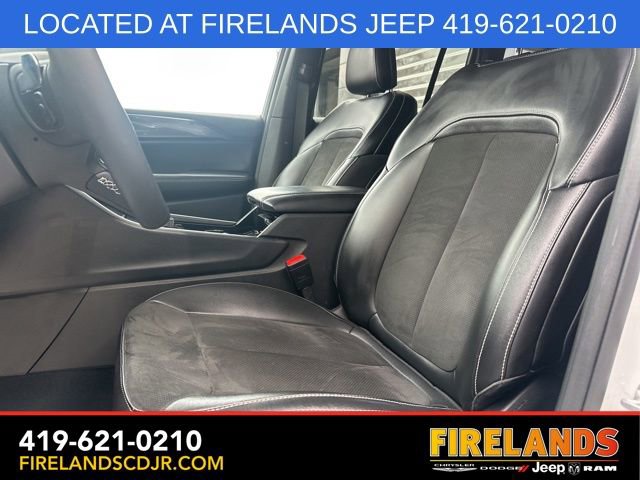 Used 2023 Jeep Grand Cherokee Altitude image 18