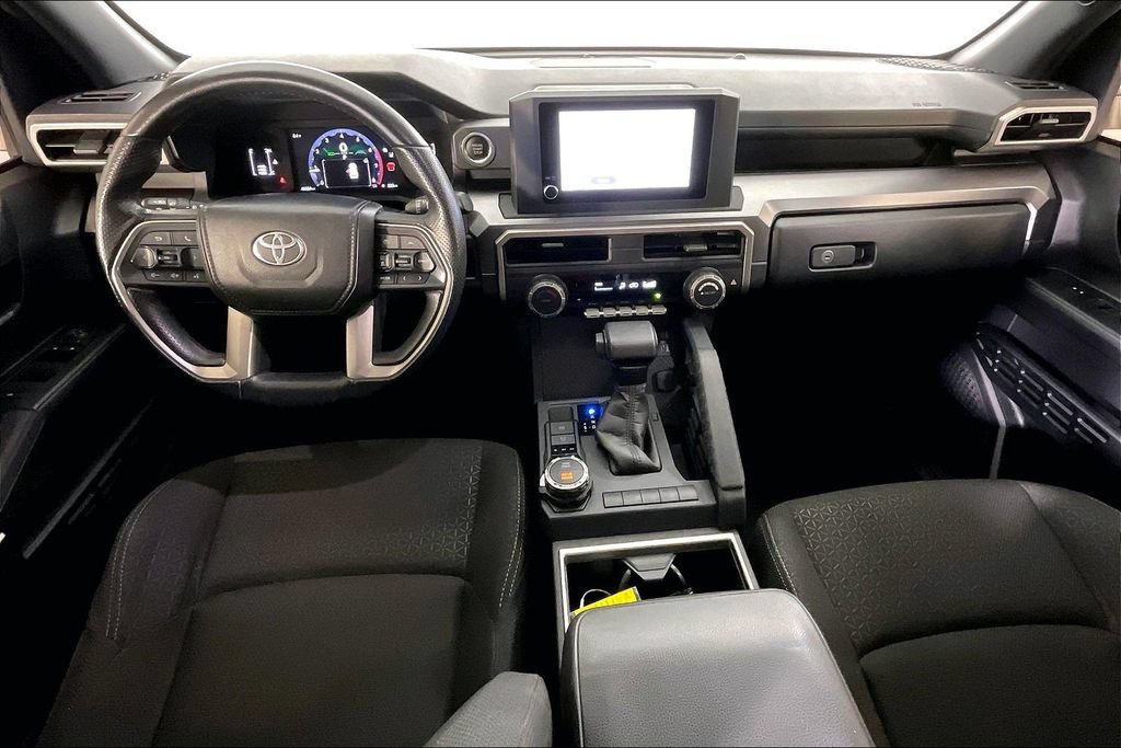 Used 2025 Toyota 4Runner SR5 AWD/4WD image 18