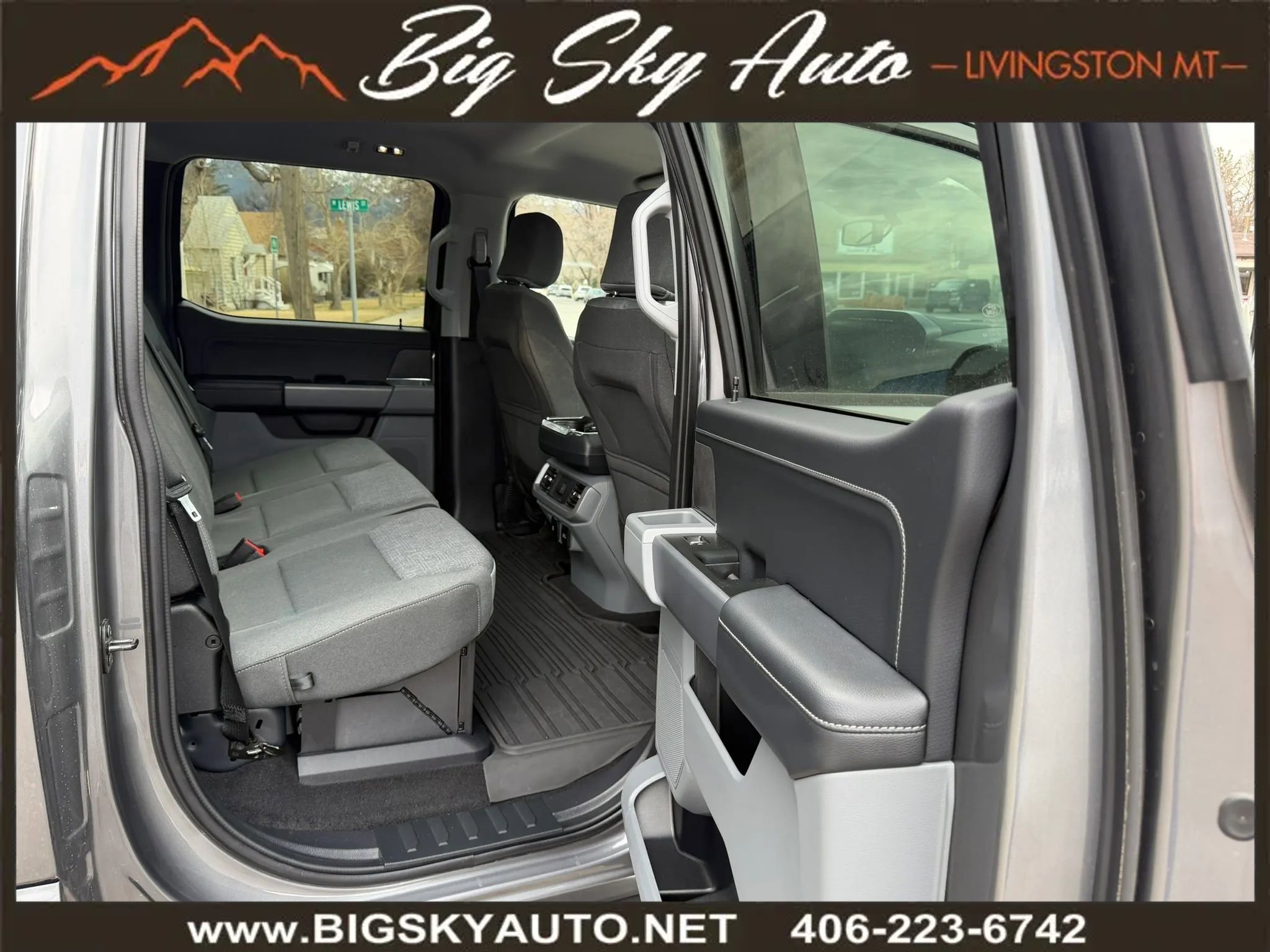Used 2024 Ford F150 XLT w/ Mobile Office Package image 24