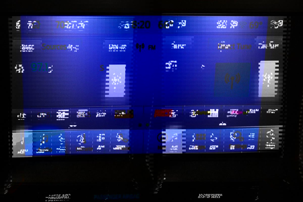 Used 2020 Ford F150 Raptor w/ Equipment Group 802A Luxury image 57