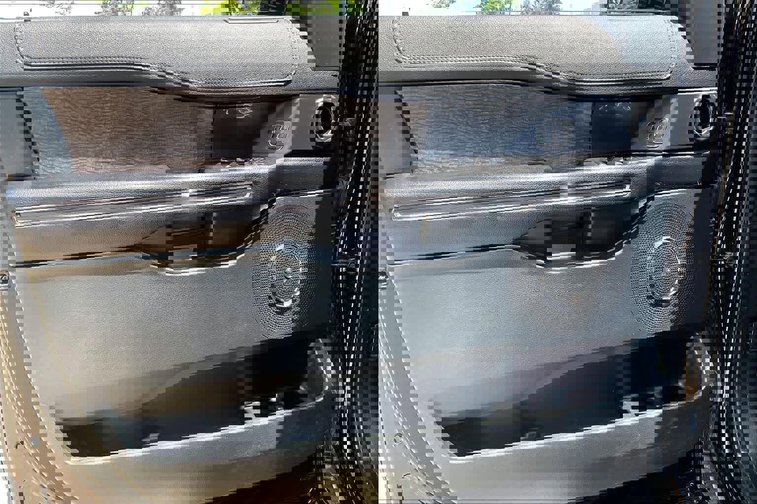 Used 2020 Ford Expedition Limited w/ Equipment Group 301A RWD image 22