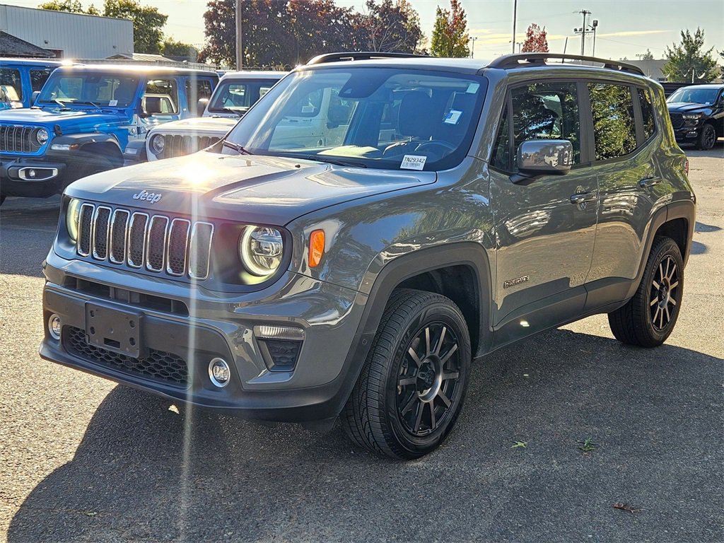 Certified 2021 Jeep Renegade Latitude w/ Luxury Group I image 3