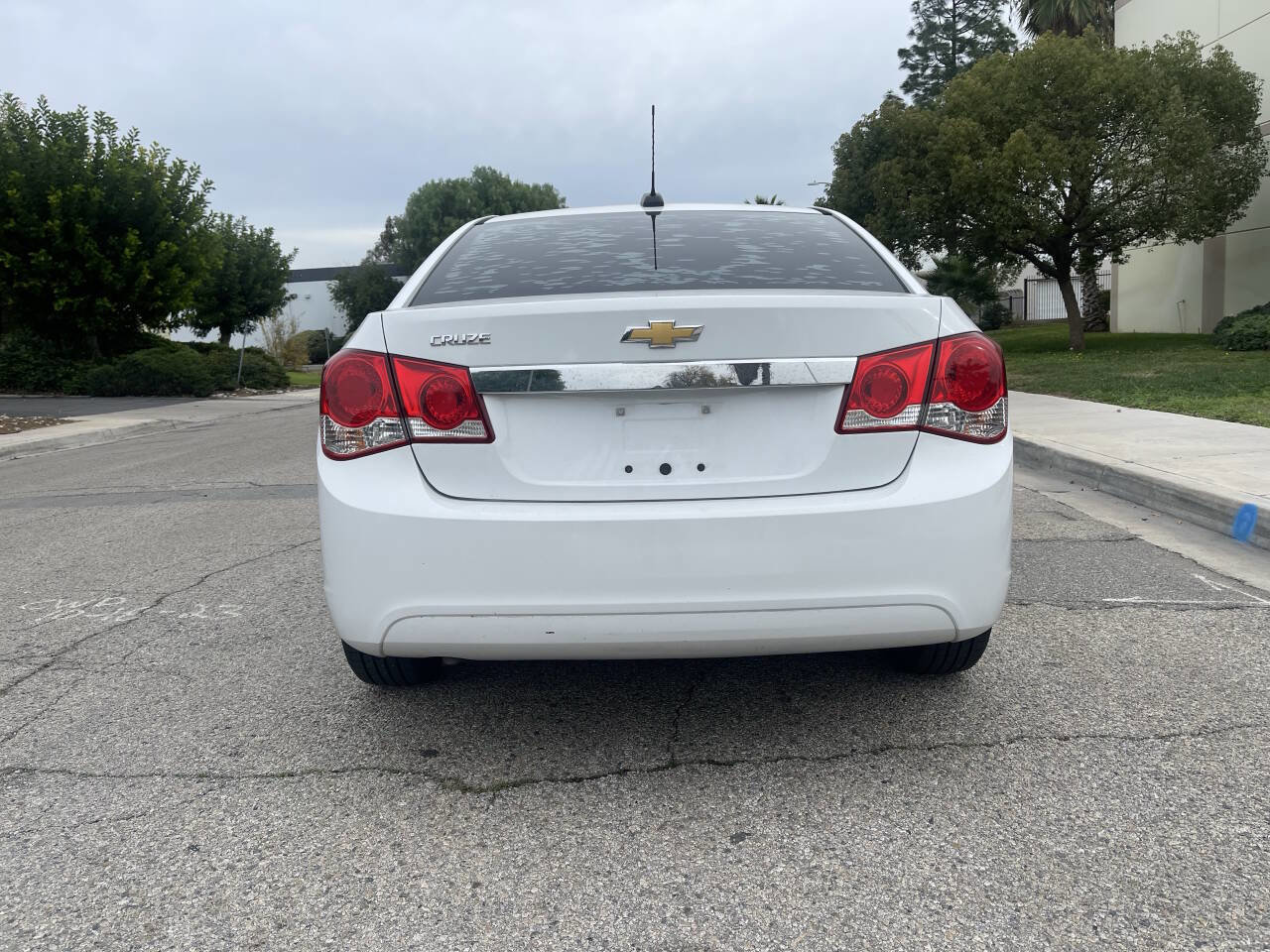 Used 2015 Chevrolet Cruze LS FWD image 8