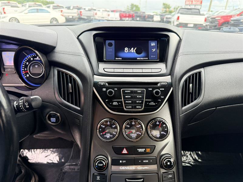 Used 2016 Hyundai Genesis 3.8 RWD image 23