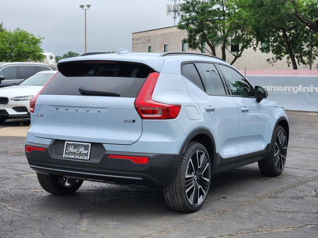 Used 2025 Volvo XC40 B5 Ultra w/ Climate Package image 8