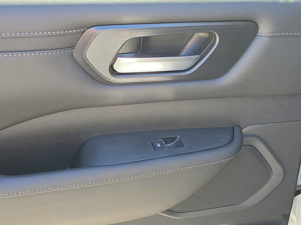 New 2026 Nissan Armada SV image 12