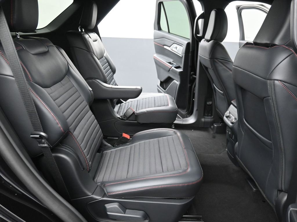 New 2026 Ford Explorer ST-Line w/ ST-Line Street Pack image 10