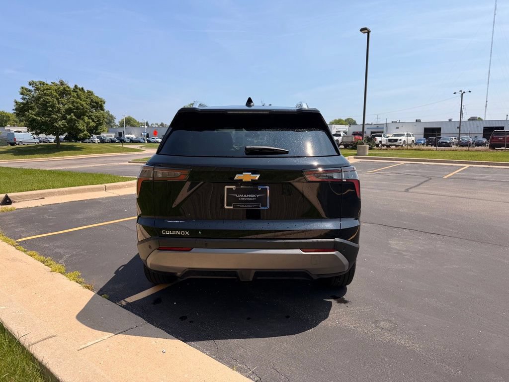 Used 2025 Chevrolet Equinox LT w/ Convenience Package II FWD image 5