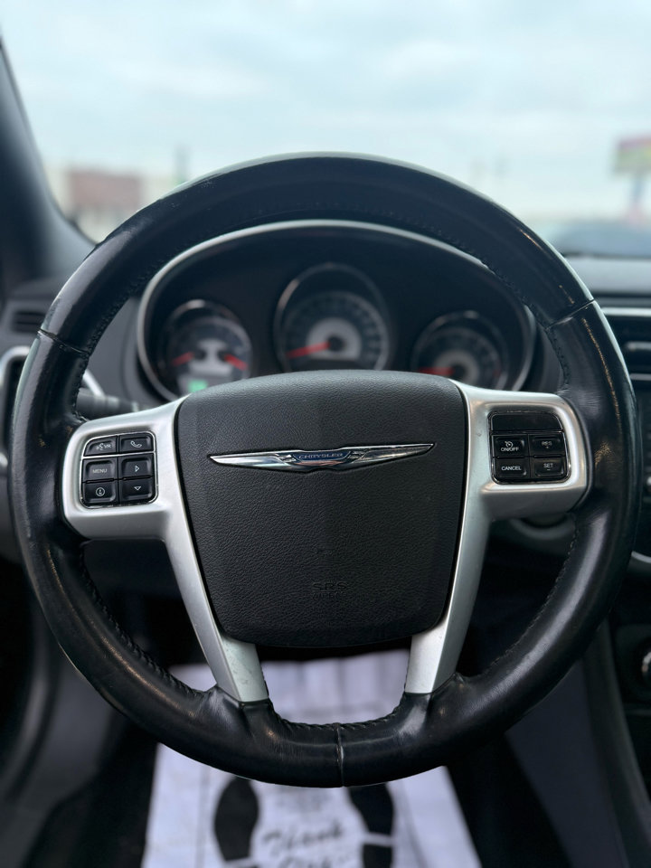 Used 2011 Chrysler 200 Limited image 15