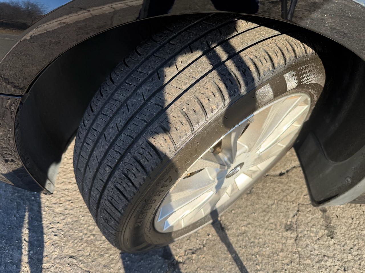 Used 2015 Hyundai Sonata Limited w/ Option Group 05 image 28