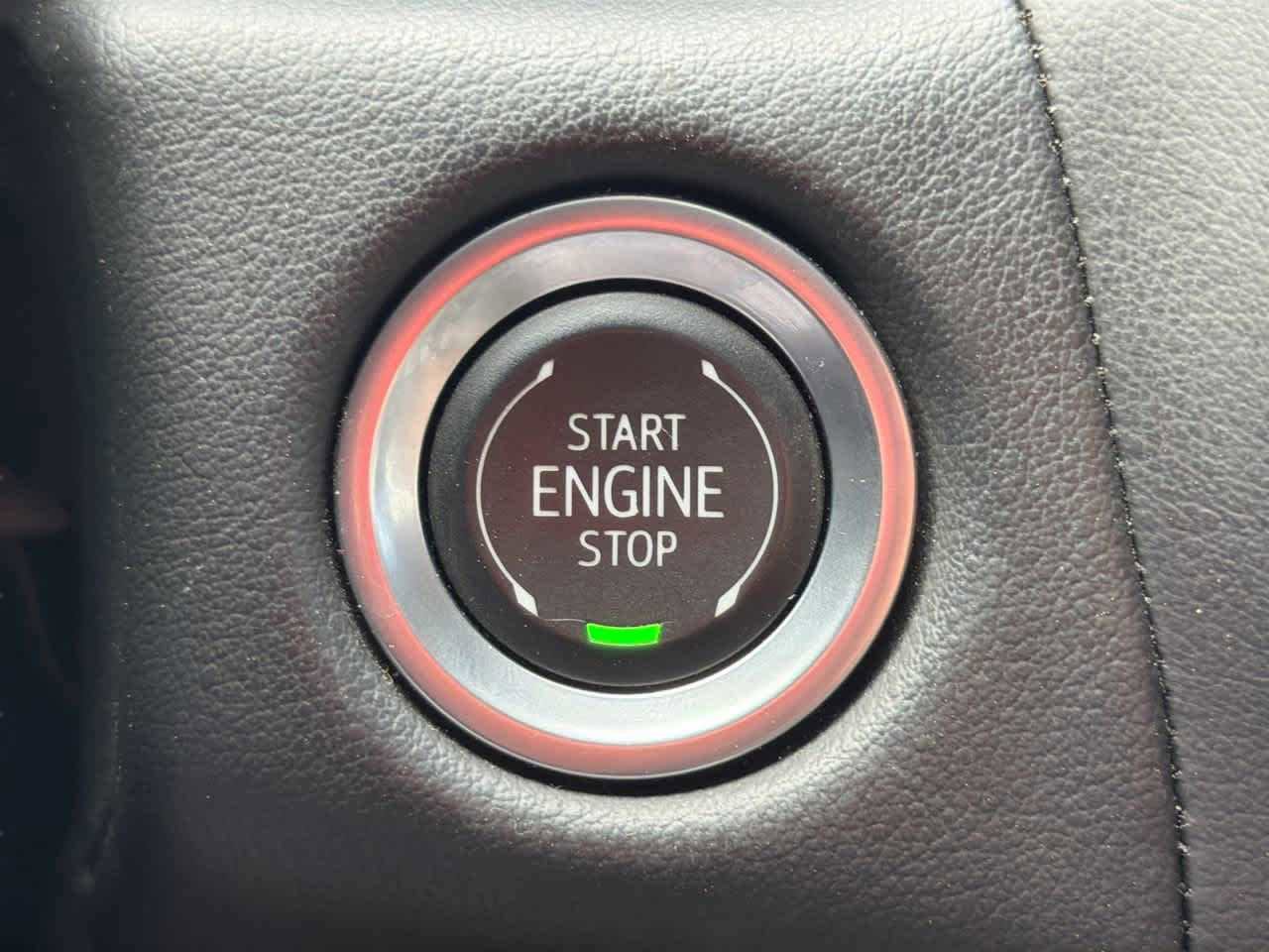 Used 2024 GMC Yukon SLT image 31