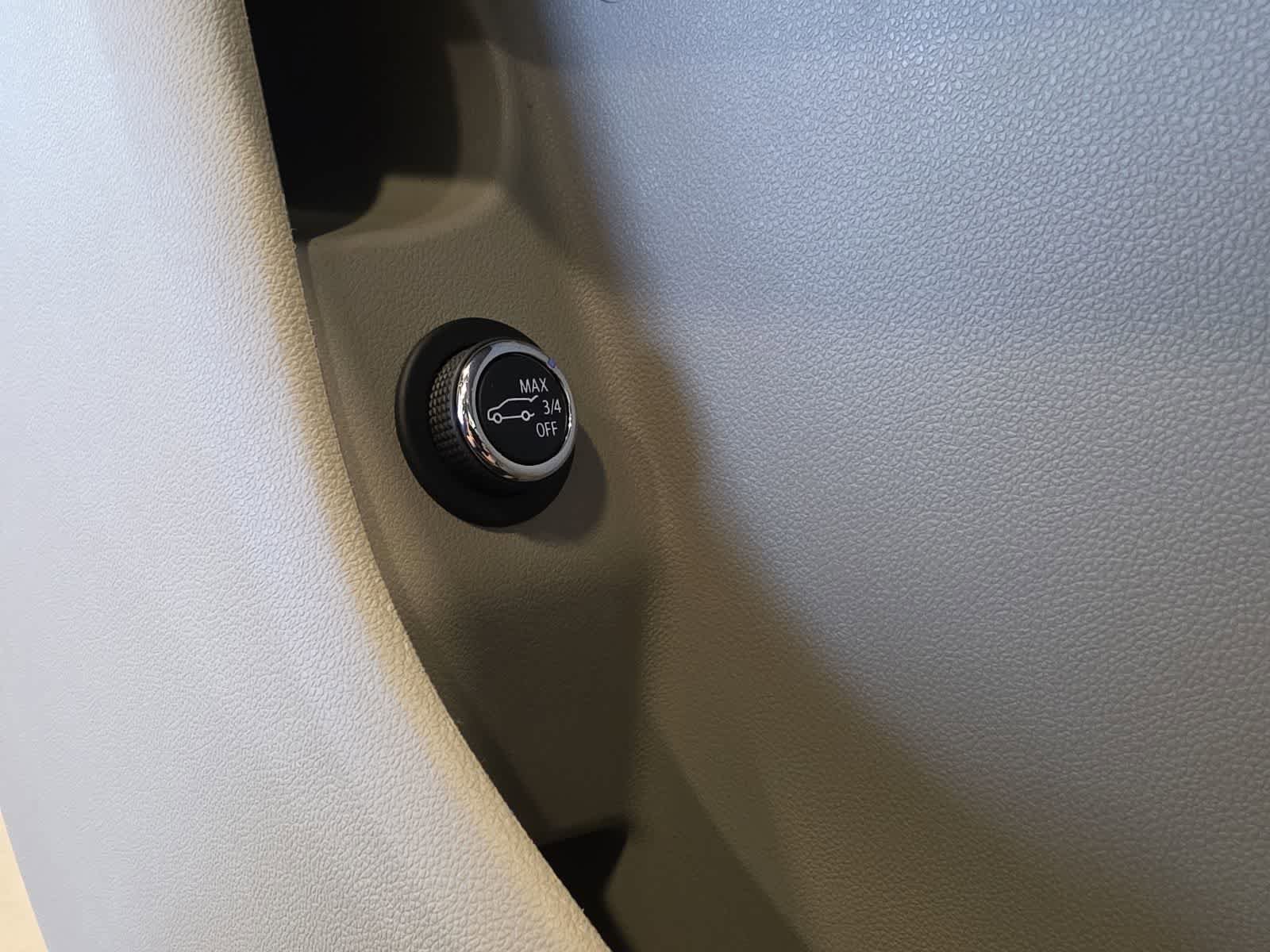 Used 2019 Cadillac XT4 Premium Luxury AWD/4WD image 18