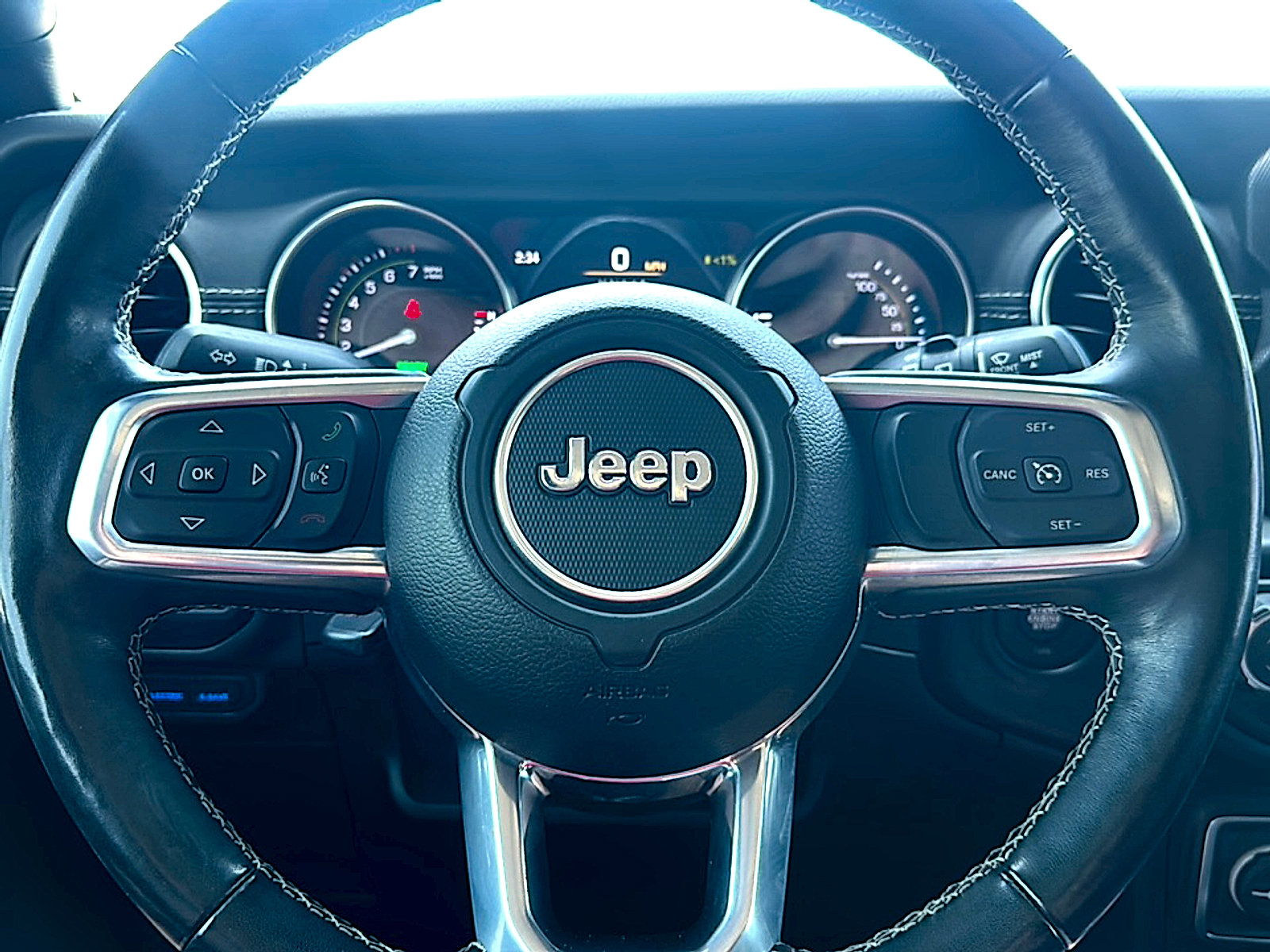 Used 2022 Jeep Wrangler Unlimited Sahara w/ Cold Weather Group AWD/4WD image 22