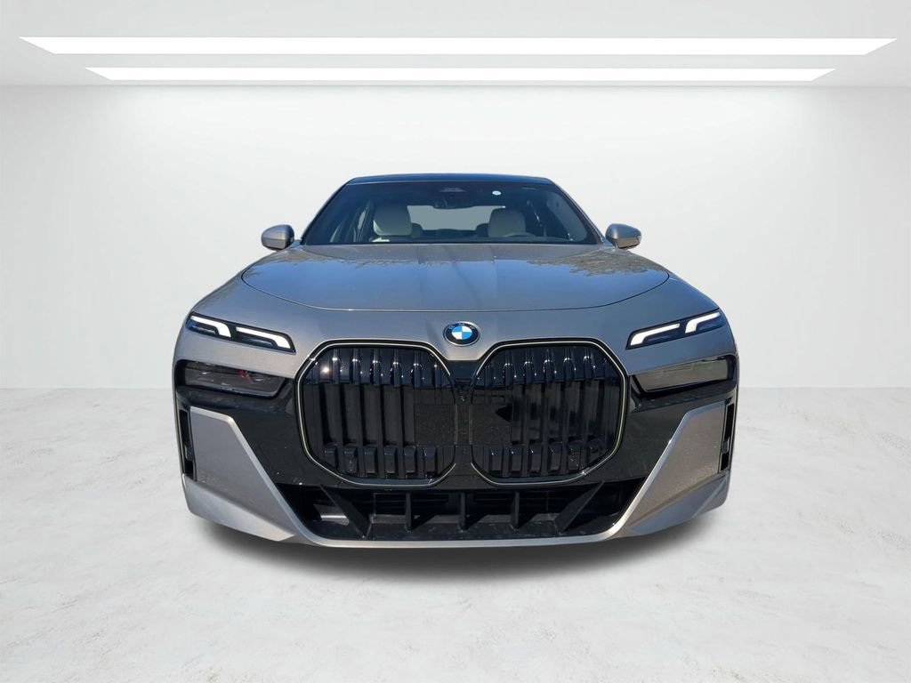 New 2026 BMW 740i w/ Premium Package image 9