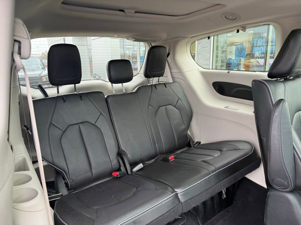 Used 2019 Chrysler Pacifica Limited w/ Advanced Safetytec Group image 29