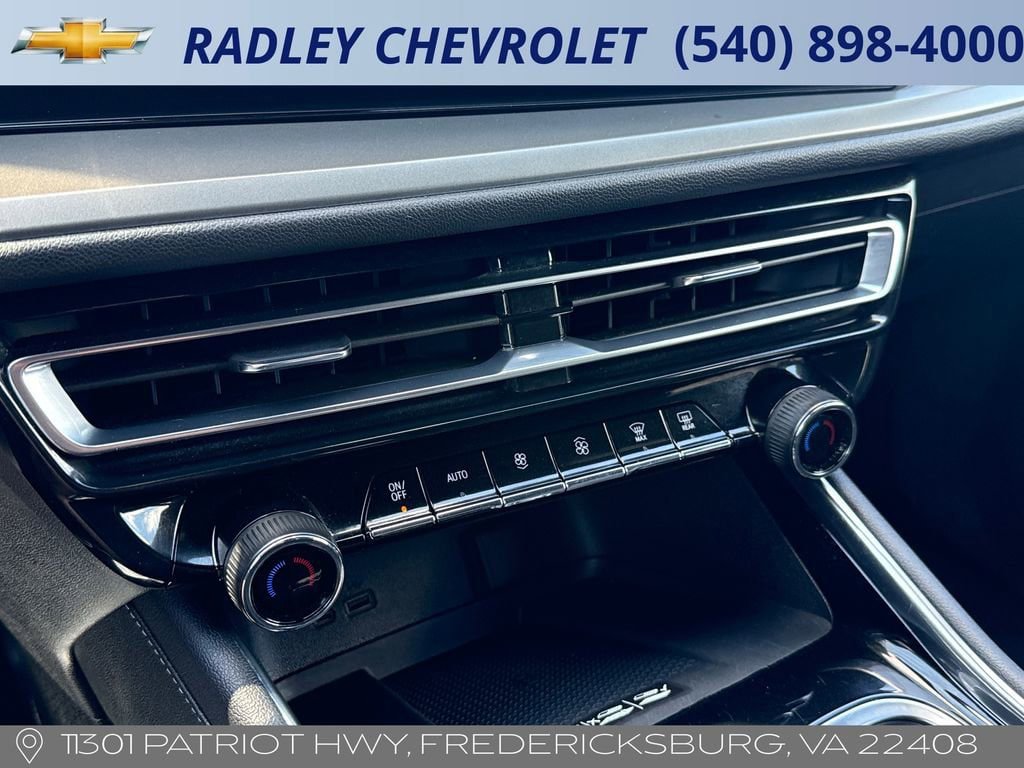 Certified 2025 Chevrolet Traverse LT AWD/4WD image 16