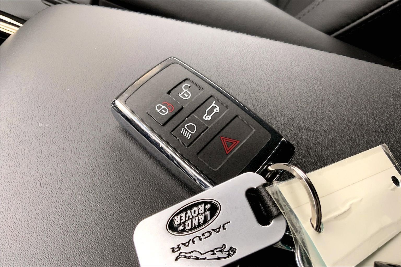 Used 2024 Land Rover Range Rover Sport SE image 13