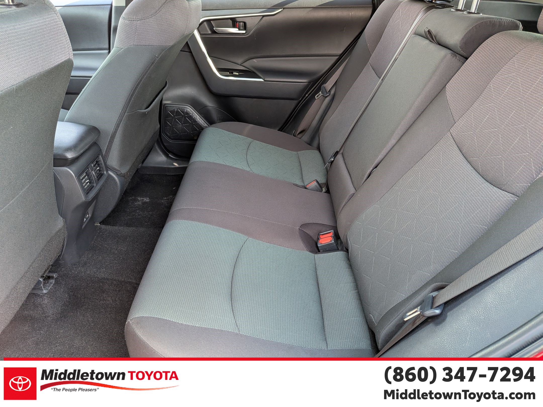 Certified 2025 Toyota RAV4 XLE AWD/4WD image 34
