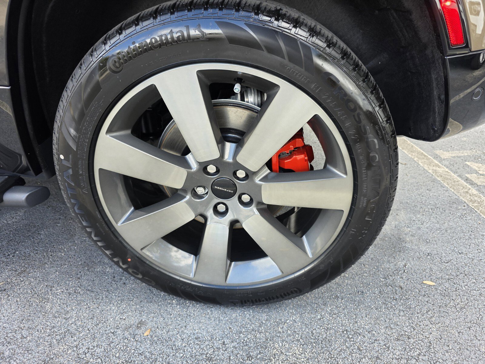 New 2026 Land Rover Defender 110 X image 9