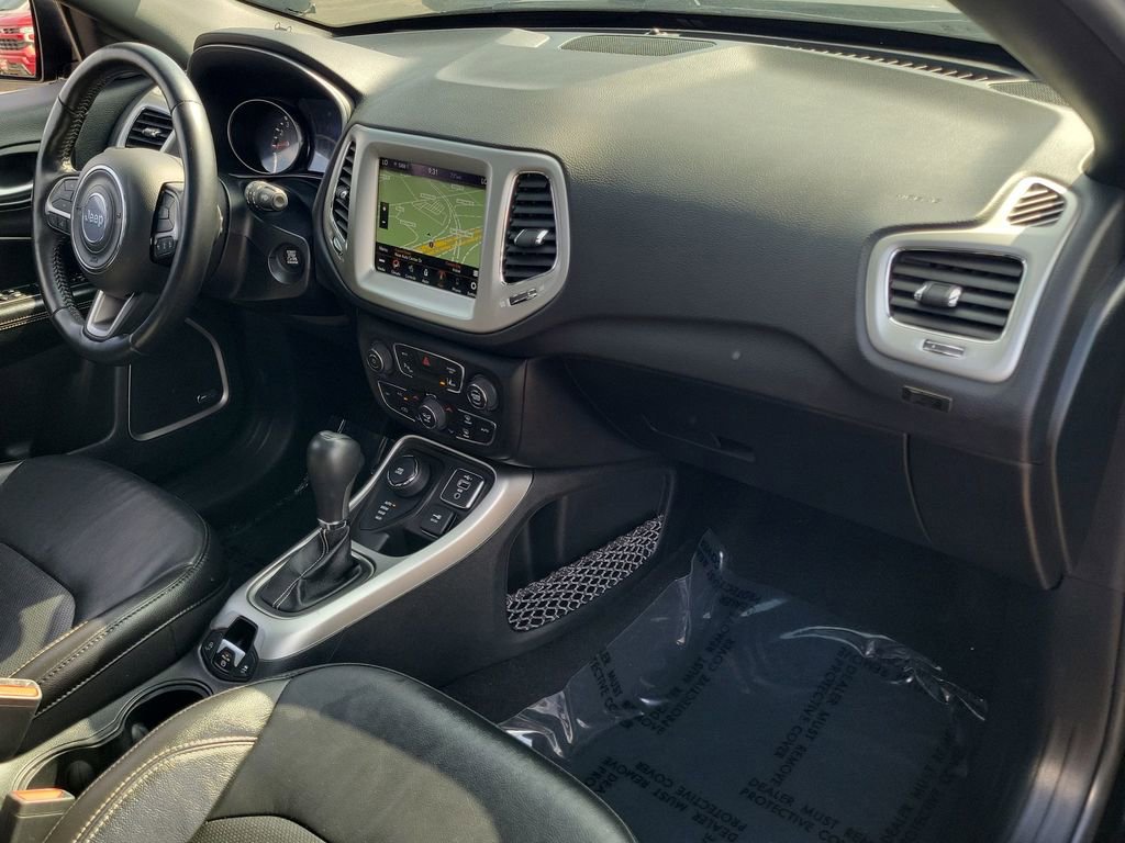 Used 2021 Jeep Compass Latitude w/ Sun and Sound Group AWD/4WD image 30