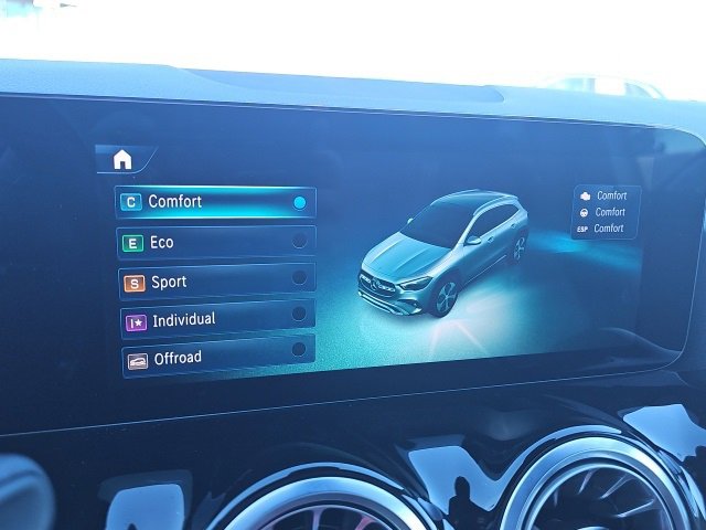 Certified 2025 Mercedes-Benz GLA 250 4MATIC image 30